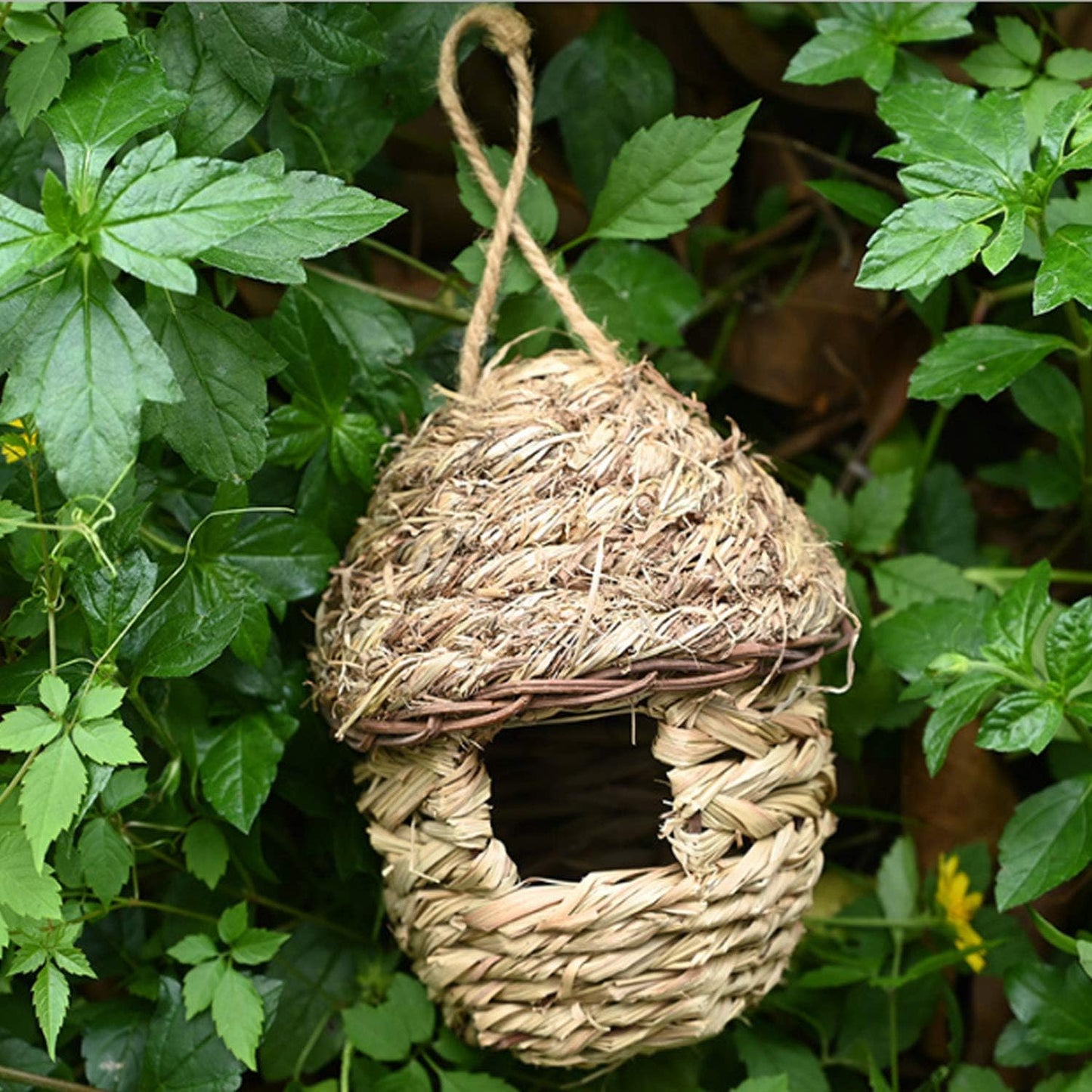 Handwoven Straw Bird Cage Nest House, 100% Natural Fiber Hanging Birdhouse Hatching Breeding Cave Cozy Resting Breeding Place for Birds - Ideal for Parrot, Canary, Finch or Cockatiel